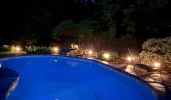 37 N Pleasant Rise, Brookfield, CT 06804