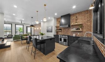 220 SE B St, Bentonville, AR 72712