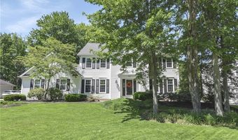 705 Lake Trl, Aurora, OH 44202