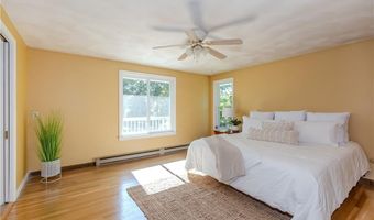 63 Duck Cove Rd, North Kingstown, RI 02852