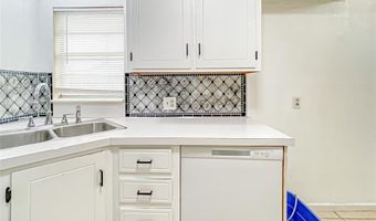 2810 Robertson Dr, Abilene, TX 79606