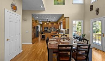 386 Tourtellot Hill Rd, Glocester, RI 02814