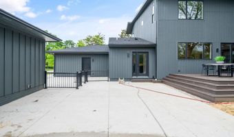 2777 Donna Dr, Columbus, OH 43220