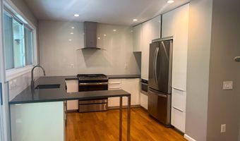 9 PERSIMMON Ct, Bethesda, MD 20817