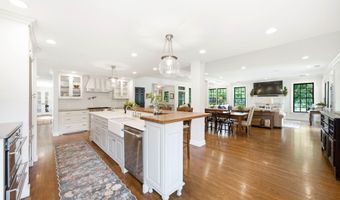 12601 N Osage Rd, Anchorage, KY 40223