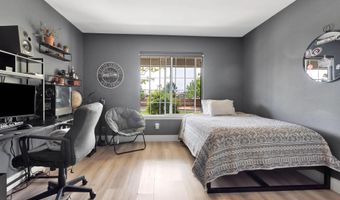 15305 Lookout Rd, Apple Valley, CA 92307