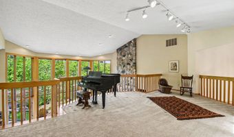 1843 Timber Trail Dr SE, Ada, MI 49301