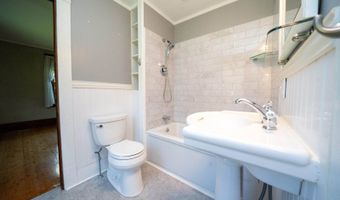 136 Lancaster Ave, Bangor, ME 04401