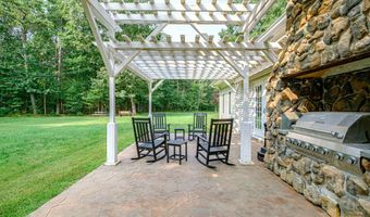 3 Windsor Dr, Alfred, ME 04002