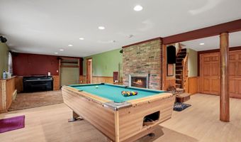 13 Governors Ln, Bethel, CT 06801
