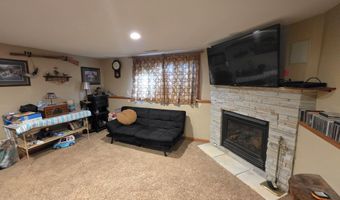 14 S Illinois St, Aberdeen, SD 57401
