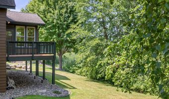 11668 E Laketowne Dr, Albertville, MN 55301