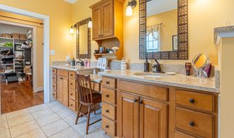 21030 Skyward Dr, Abingdon, VA 24211