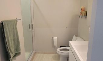 989 S BUCHANAN St 409, Arlington, VA 22204