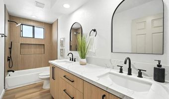 28983 Mountain Meadow Rd, Escondido, CA 92026