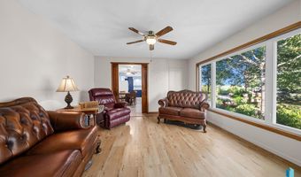 48117 266th St, Brandon, SD 57005