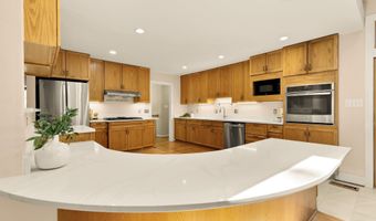 8407 GEORGIAN Way, Annandale, VA 22003