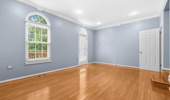 6645 MEDINAH Ln, Alexandria, VA 22312