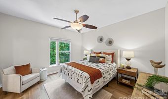 3825 Picasso Ct, Charlotte, NC 28205