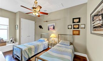 100 Dolphin Ct, Aransas Pass, TX 78336