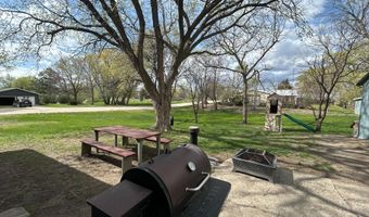 144 W 6th St, Ainsworth, NE 69210