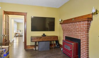 632 Whipple Ave, Burrillville, RI 02858