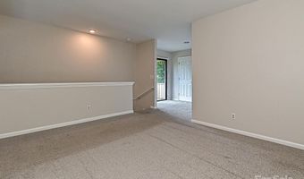 7916 Charter Oak Ln, Charlotte, NC 28226