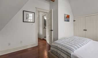 50 Lee Ave, Newport, RI 02840