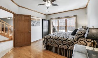 500 E Sherwood Dr, Addison, IL 60101