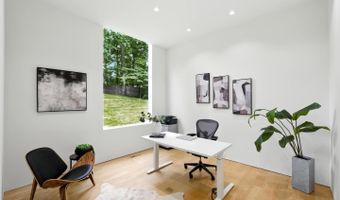 7405 HELMSDALE Rd, Bethesda, MD 20817