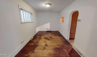202 Bell Ave, Altoona, PA 16602