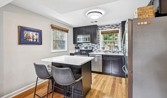 8014 KIDD St, Alexandria, VA 22309