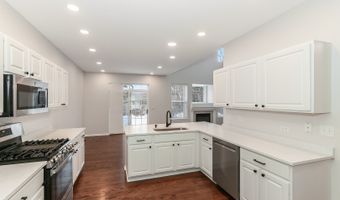 7 Shade Tree Ct, Algonquin, IL 60102