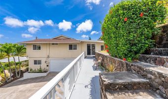 298 Moomuku Pl, Honolulu, HI 96821