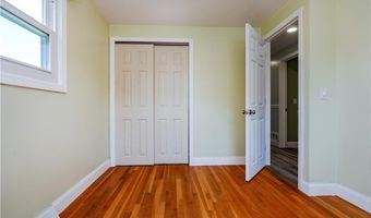 43 Deerfield Dr, Warwick, RI 02886