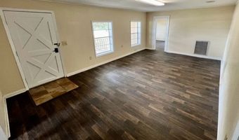 1716 Hatch Pkwy N, Baxley, GA 31513