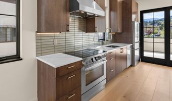 138 Clear Creek Dr, Ashland, OR 97520