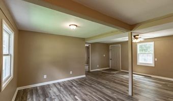834 S A St, Arkansas City, KS 67005