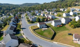 504 LONGVIEW Dr, Reading, PA 19608