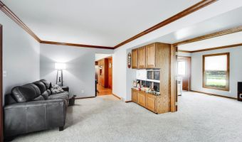 525 Skyline Dr, Algonquin, IL 60102