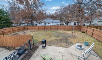 225 Vistaoak Ct, Ballwin, MO 63021