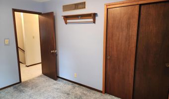 1104 Birch St, Atlantic, IA 50022