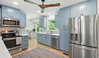 184 Cold Creek Dr, Alpharetta, GA 30009