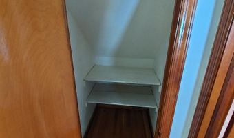 48 W 32ND St, Bayonne, NJ 07002