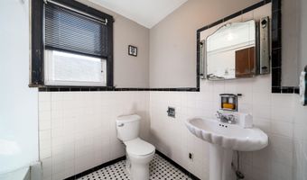 20 W 22ND St, Bayonne, NJ 07002