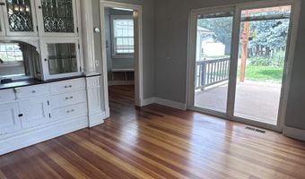 1207 8th St, Aurora, NE 68818