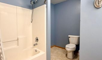 2110 Darling Ave E, Alexandria, MN 56308