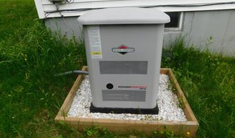 81 S Main St, Athens, ME 04912