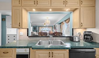 711 Riverview Dr, Alton, IL 62002