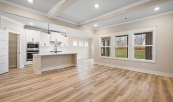 105 Chickadee Ct, Auburn, GA 30011